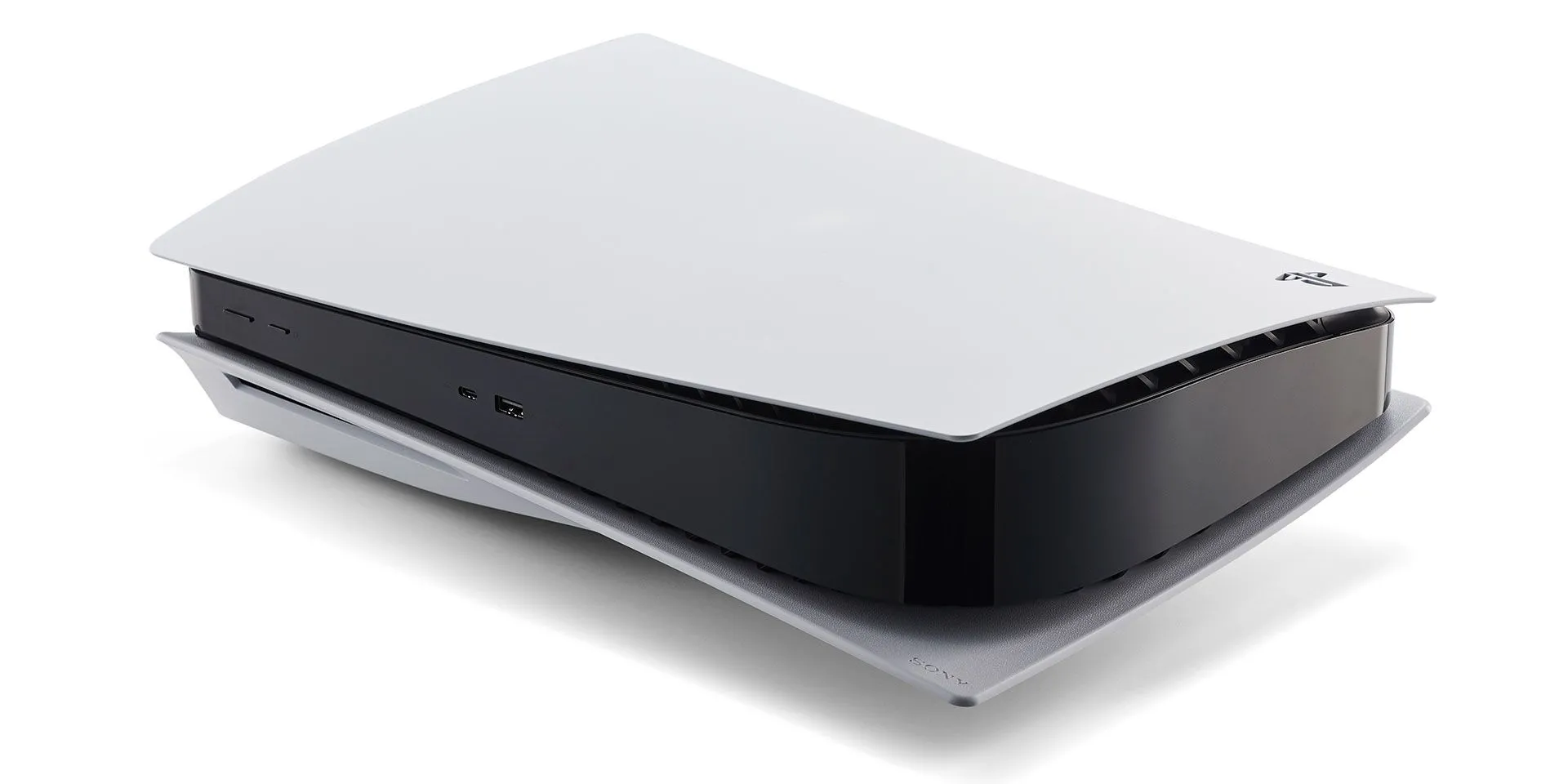 Máy chơi game PlayStation 5 với thiết kế hiện đại, biểu tượng của hiệu năng cao và giờ đây là tiết kiệm năng lượng.