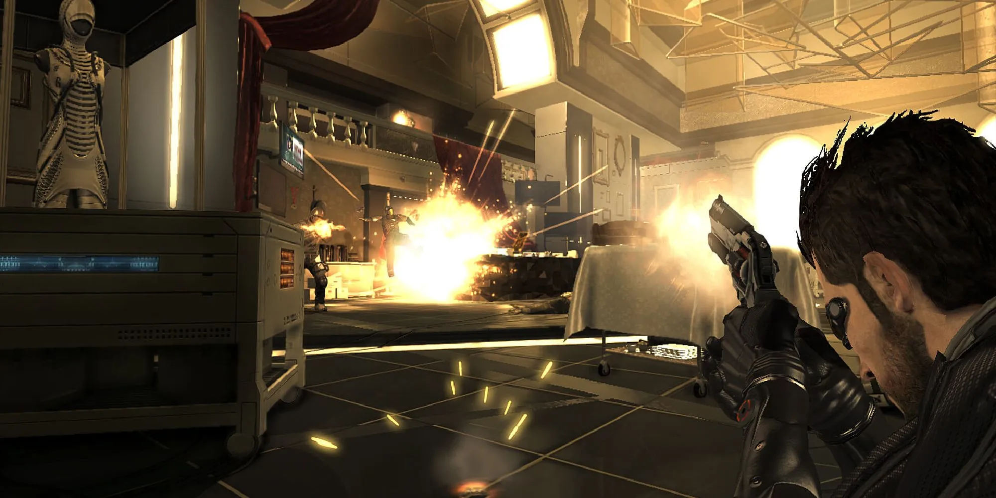 Adam Jensen, nhân vật chính của Deus Ex: Mankind Divided, trong một pha hành động căng thẳng, cho thấy sự kết hợp giữa hành động, lén lút và các lựa chọn gameplay ảnh hưởng đến cốt truyện.