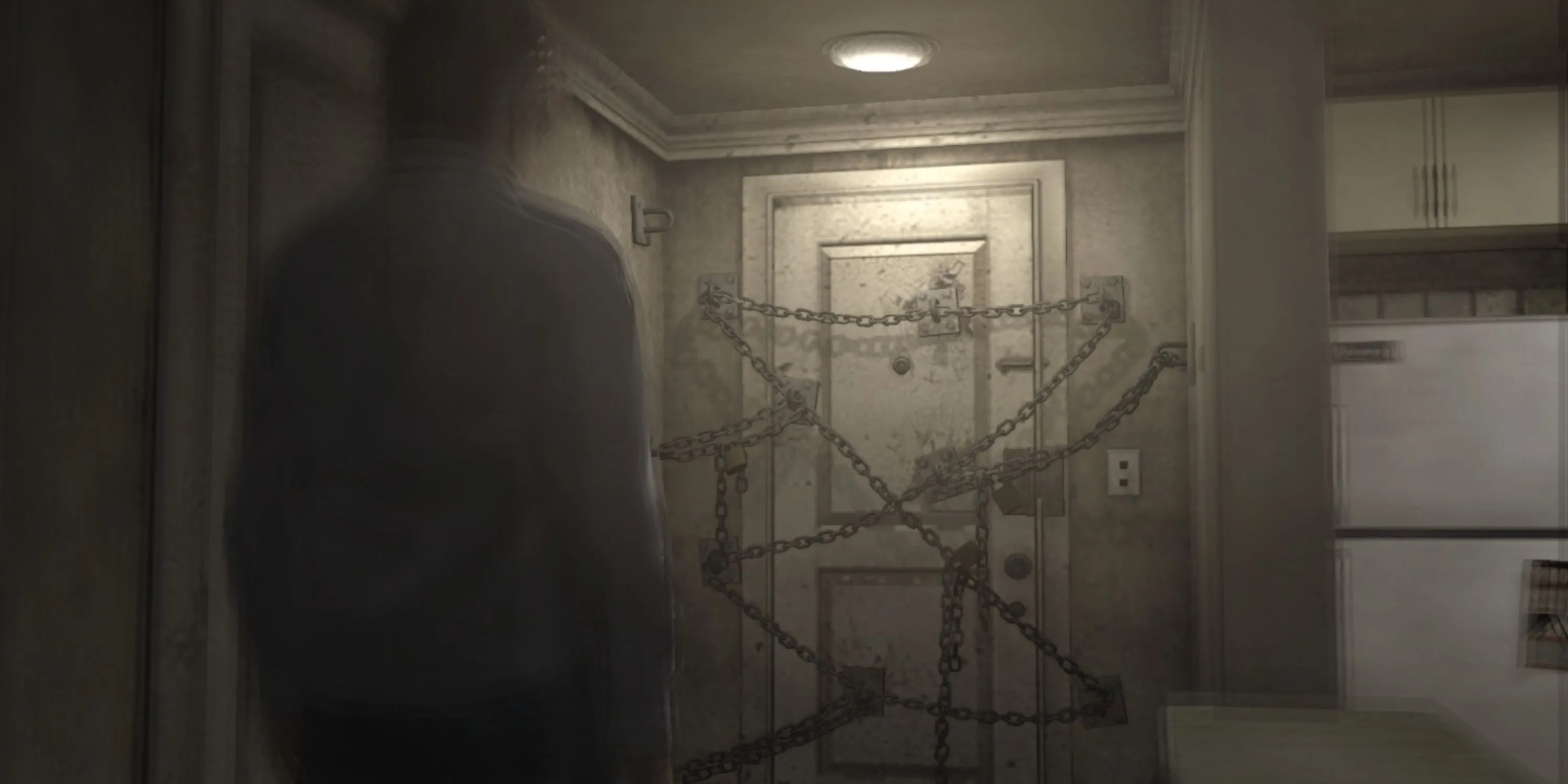 Ảnh bìa game Silent Hill 4: The Room với nhân vật chính Henry Townshend nhìn ra từ cửa sổ căn phòng bị khóa, phản ánh không khí kinh dị tâm lý và yếu tố bí ẩn về &quot;Room 302&quot; cùng sự xuất hiện của các hồn ma.