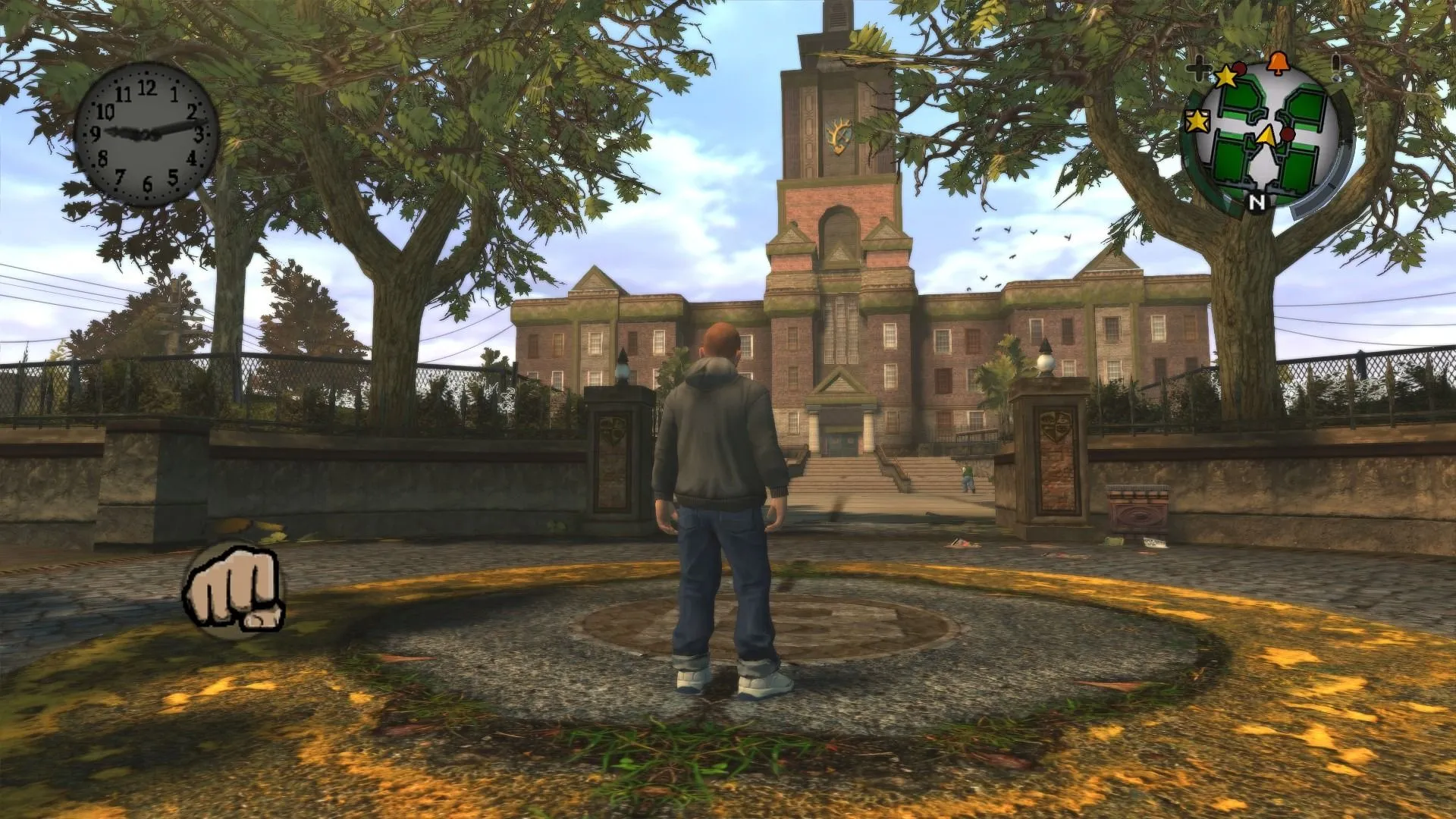 Bully Scholarship Edition, hình ảnh nhân vật Jimmy Hopkins trong bộ đồng phục học sinh, đứng trước cổng trường Bullworth Academy.