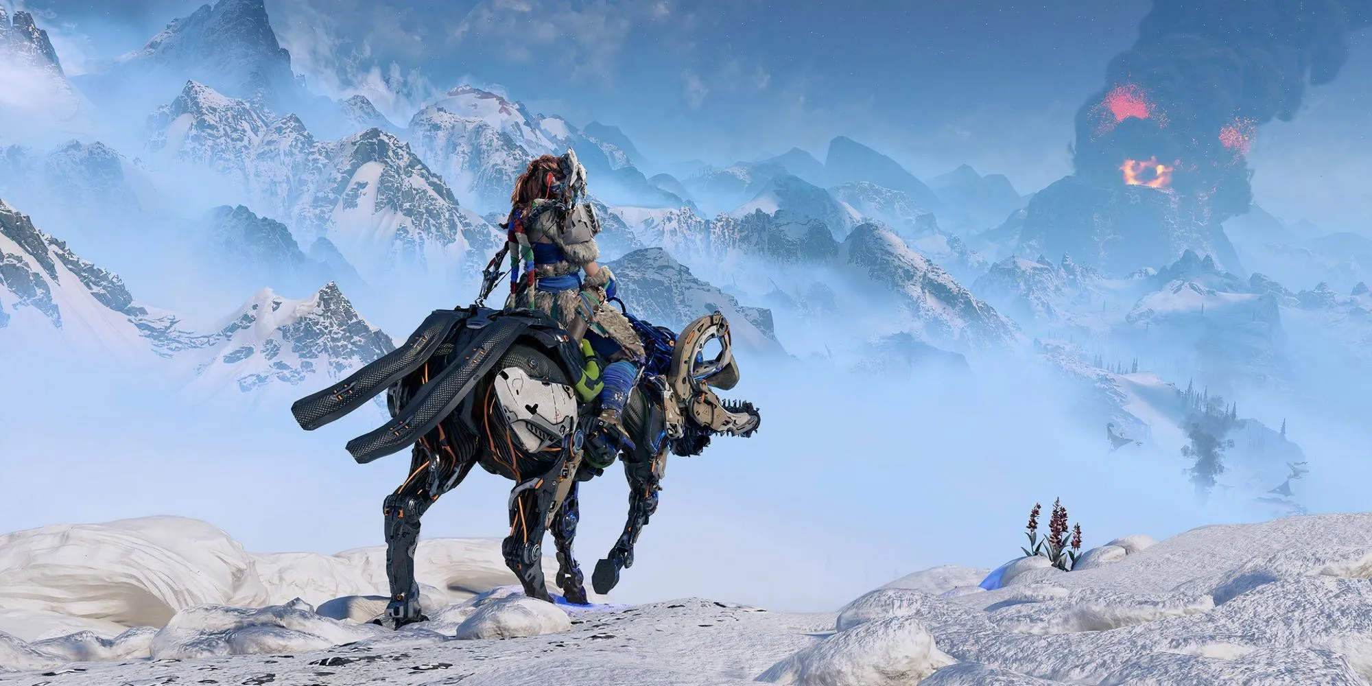 Aloy cưỡi Strider xuyên đèo tuyết trong Horizon Zero Dawn
