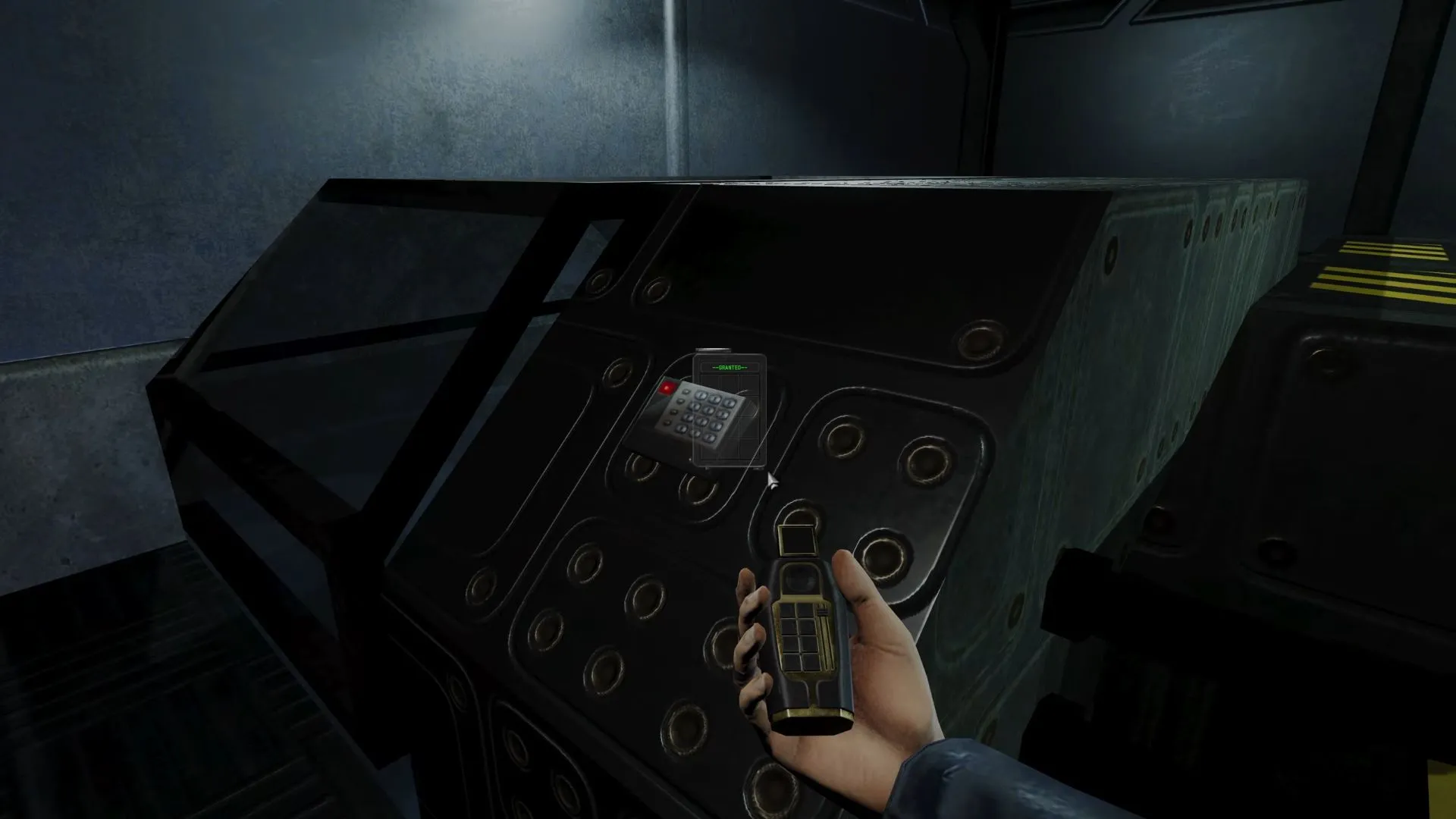 J.C. Denton gỡ bom trong Deus Ex Remastered, hình ảnh tái hiện cảnh hành động kinh điển trên PS5