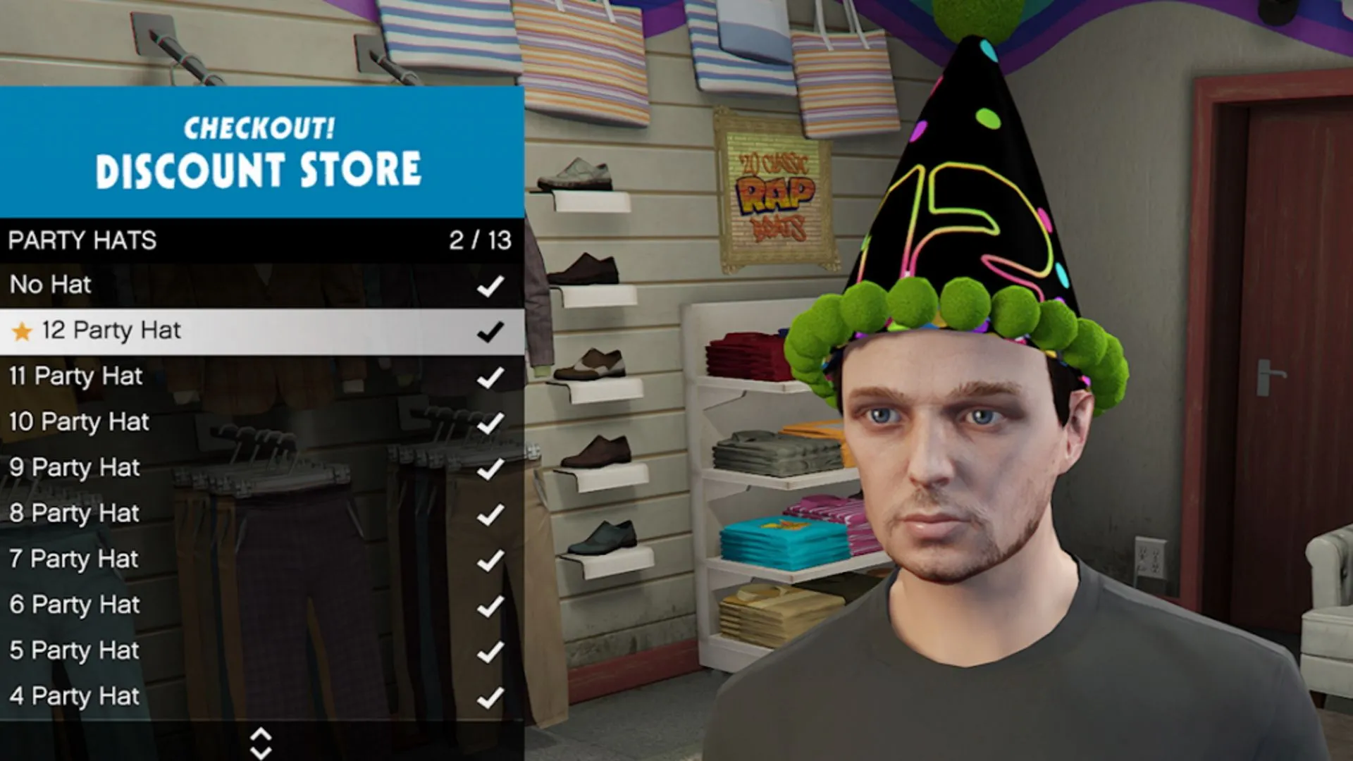 Mũ kỷ niệm 12 năm GTA Online đặt trên nền thành phố Los Santos, biểu tượng mốc thời gian người chơi