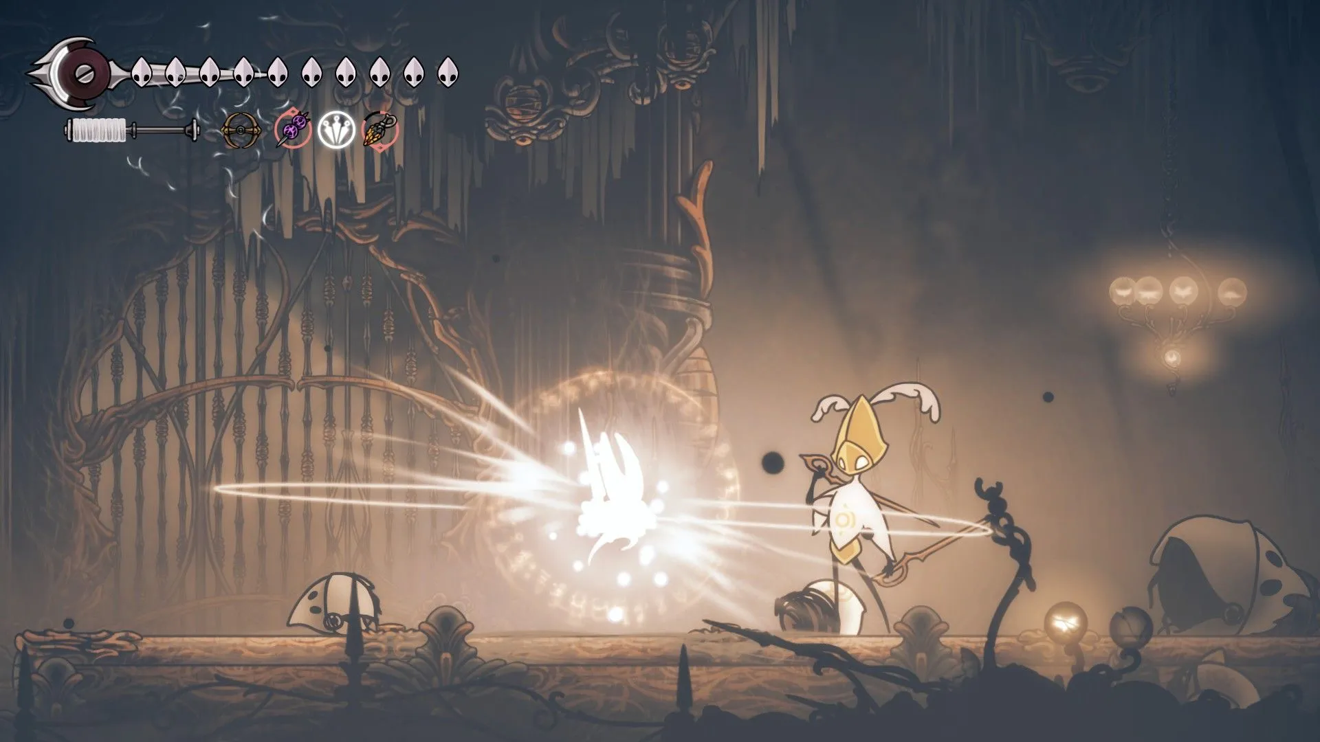 Sử dụng Injector Band để hồi HP trong Hollow Knight: Silksong - minh họa gameplay chiến đấu và sinh tồn