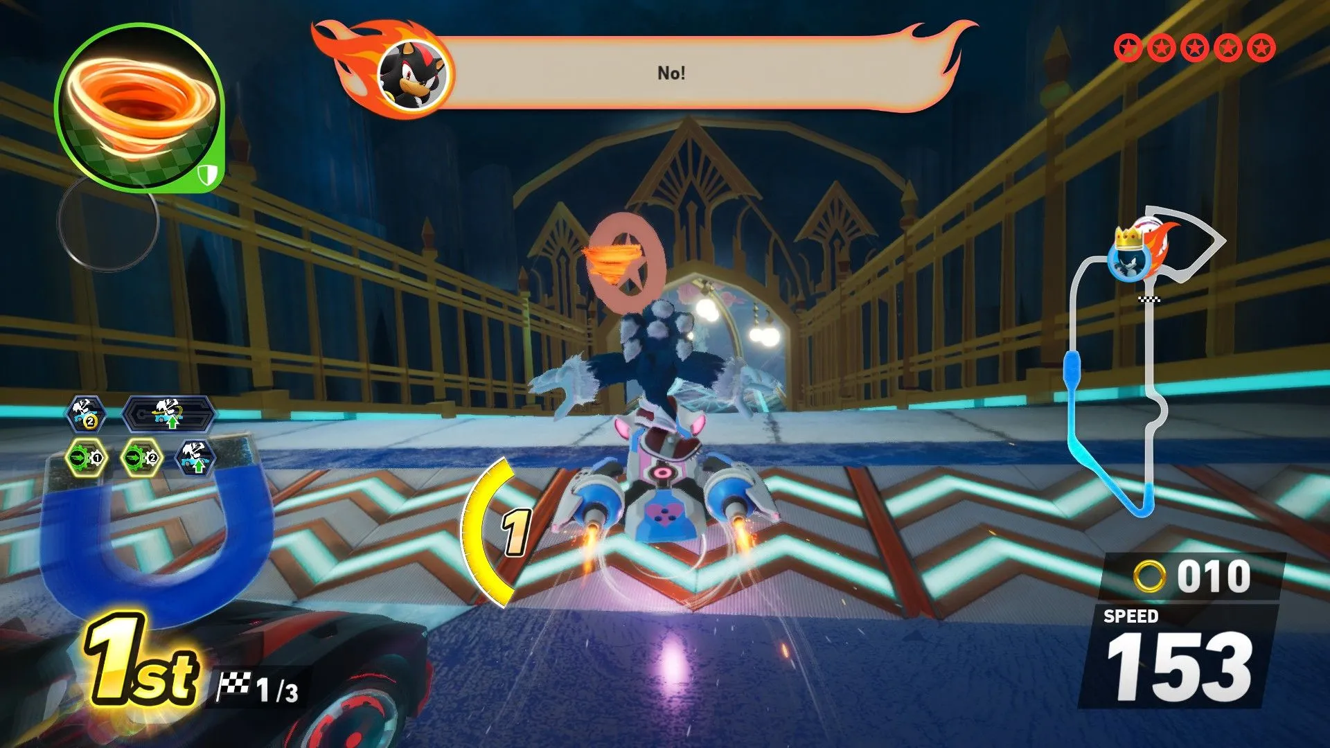 Toàn cảnh Water Palace với kênh nước và các đường đua nổi